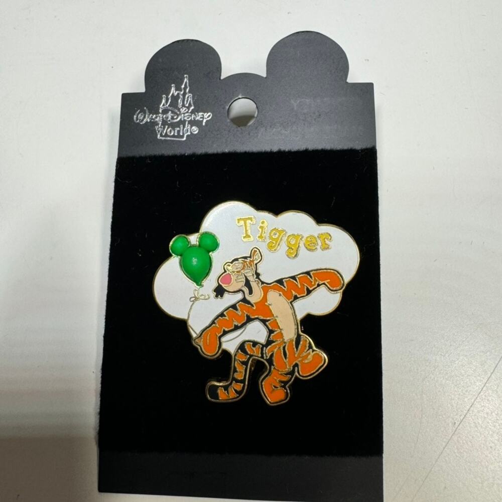 Disney Tigger Balloon Pin Official 2002 WDW Trading Winnie the Pooh LE